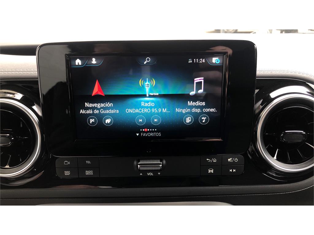 Foto Mercedes Benz CLA 14